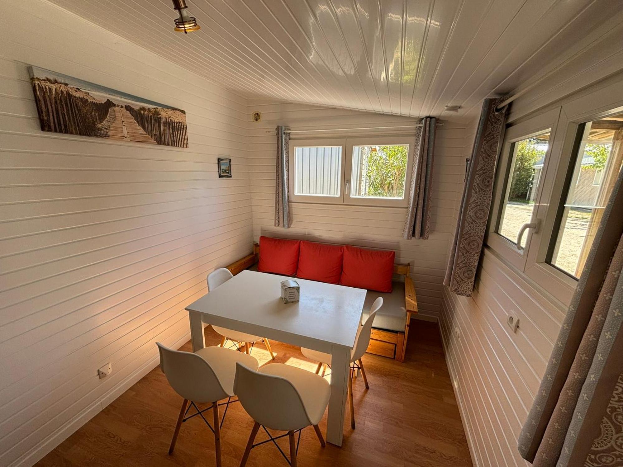Camping Le Repos Saint-Palais-sur-Mer Exterior foto